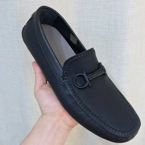 NEW Authentic Salvatore Ferragamo Antigua Pebbled Black Leather Driving Loafers